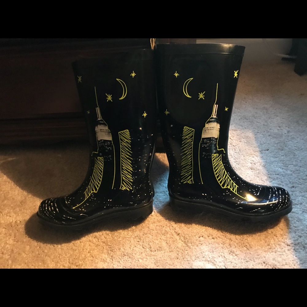 Rain Boots - Picture 1 of 3